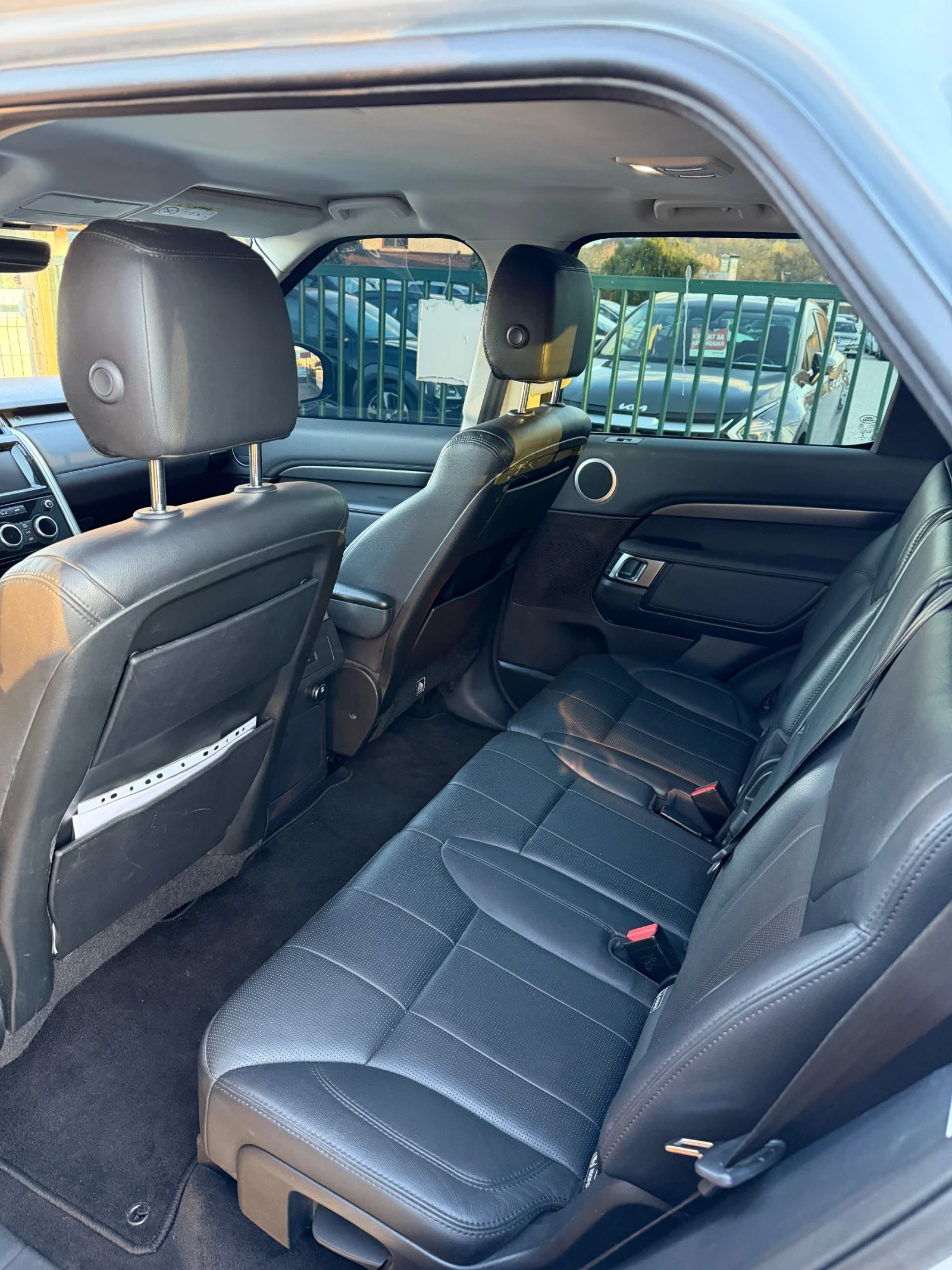 Land Rover Discovery, снимка 10 - Автомобили и джипове - 54157338