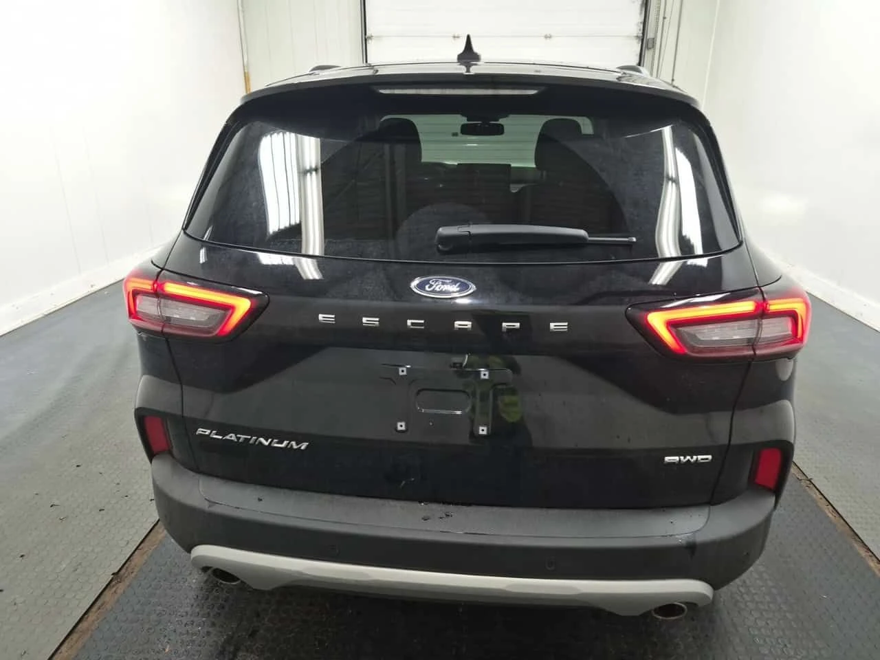Ford Escape * Platinum * АВТОКРЕДИТ БЕЗ ПЪРВОНАЧАЛНА ВНОСКА* , снимка 4 - Автомобили и джипове - 54760558