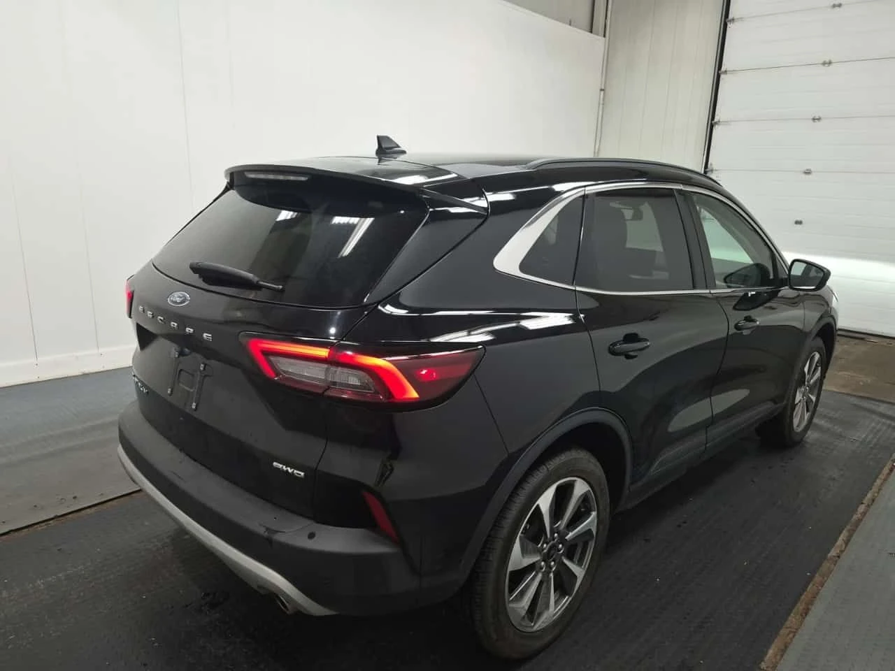 Ford Escape * Platinum * АВТОКРЕДИТ БЕЗ ПЪРВОНАЧАЛНА ВНОСКА* , снимка 15 - Автомобили и джипове - 54760558