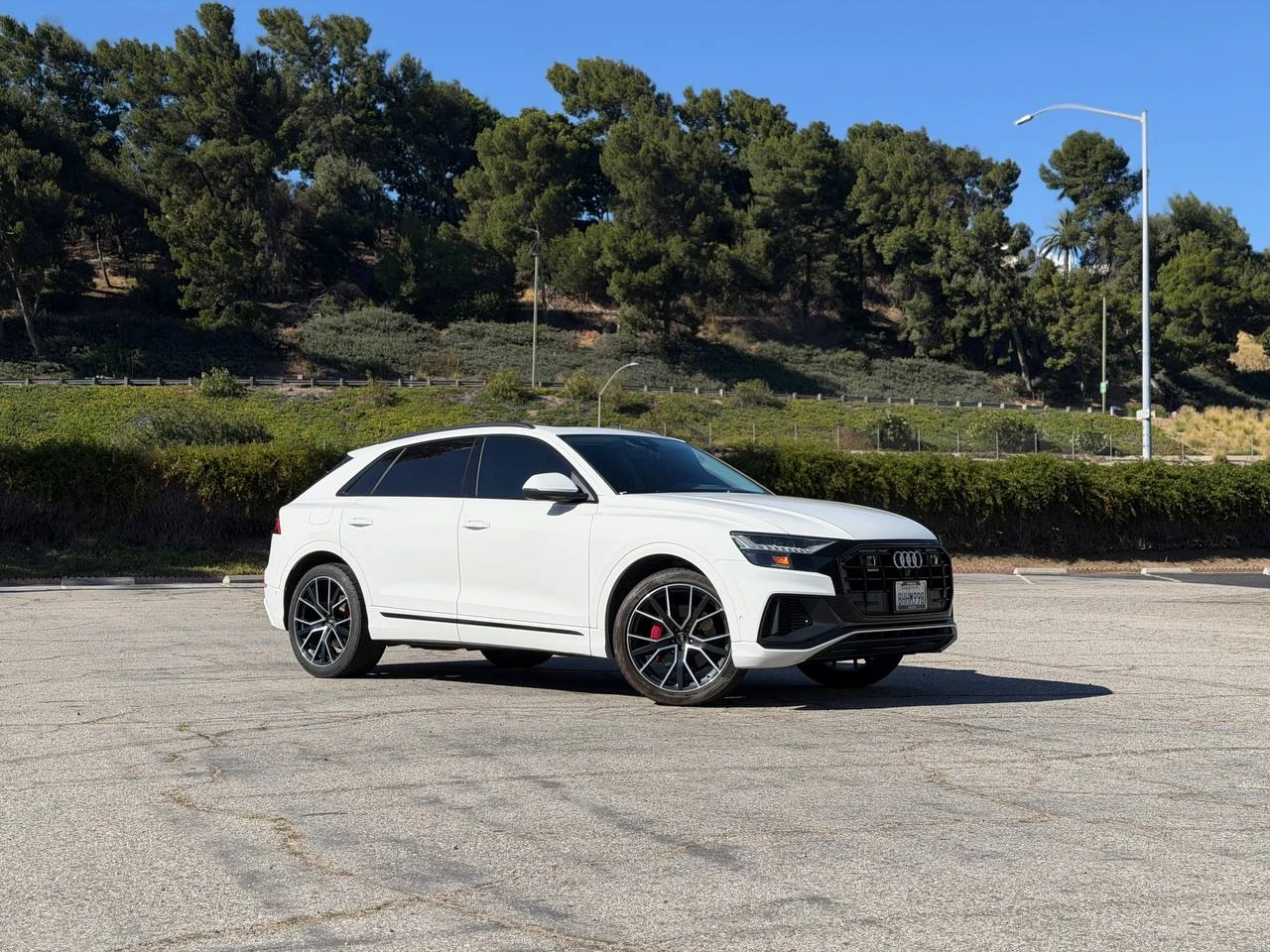 Audi Q8 PRESTIGE* S-LINE* МАСАЖ* ОБДУХ* PANO* MATRIX* КРАЙ, снимка 4 - Автомобили и джипове - 55147750
