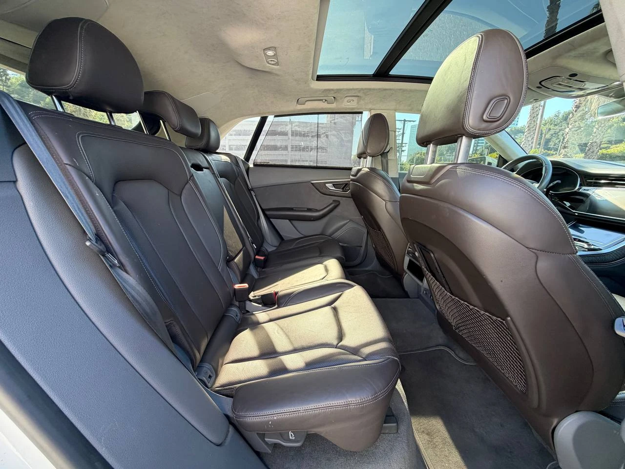 Audi Q8 PRESTIGE* S-LINE* МАСАЖ* ОБДУХ* PANO* MATRIX* КРАЙ, снимка 15 - Автомобили и джипове - 55147750
