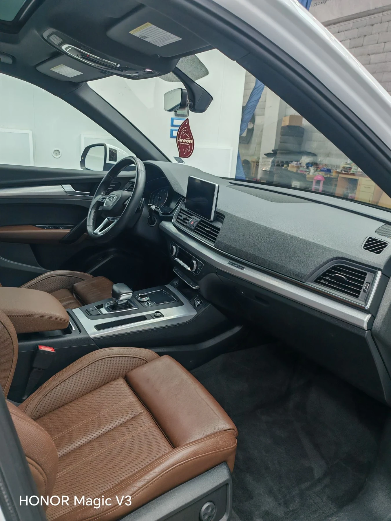 Audi Q5 2.0 TFSI, снимка 11 - Автомобили и джипове - 56525047