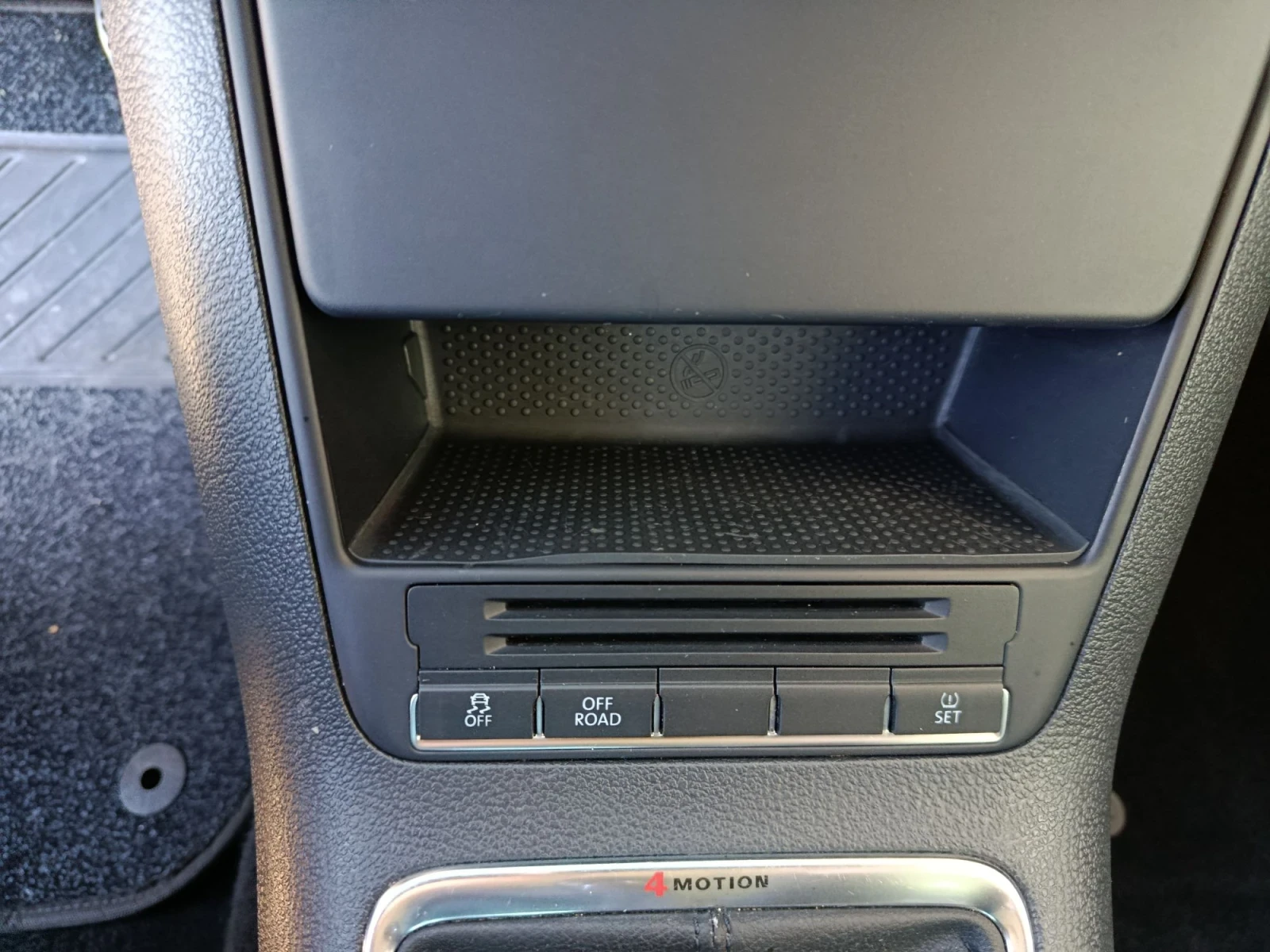 VW Tiguan 2.0TDI 4x4 140кс., снимка 15 - Автомобили и джипове - 56567907