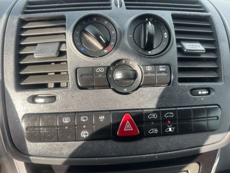 Mercedes-Benz Vito, снимка 14 - Бусове и автобуси - 52490604