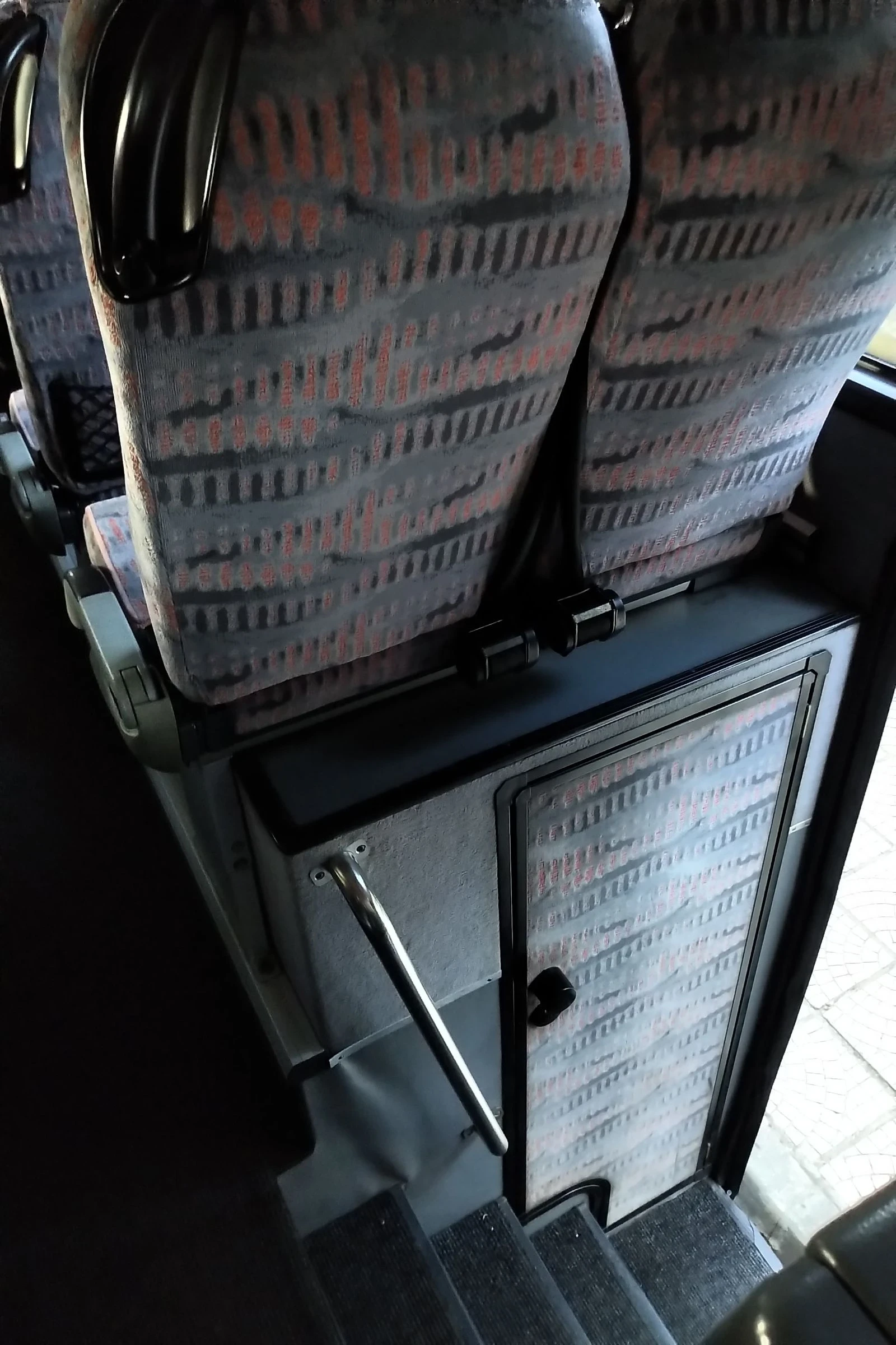 Neoplan N 316 SHD, снимка 14 - Бусове и автобуси - 54140660