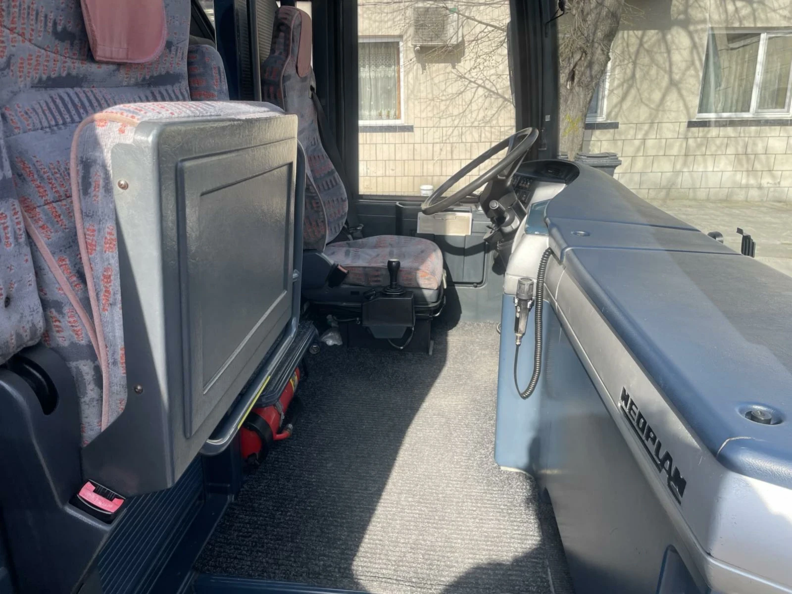 Neoplan N 316 SHD, снимка 9 - Бусове и автобуси - 54140660