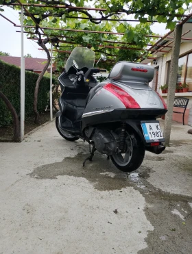Aprilia Atlantic Скутер, снимка 4