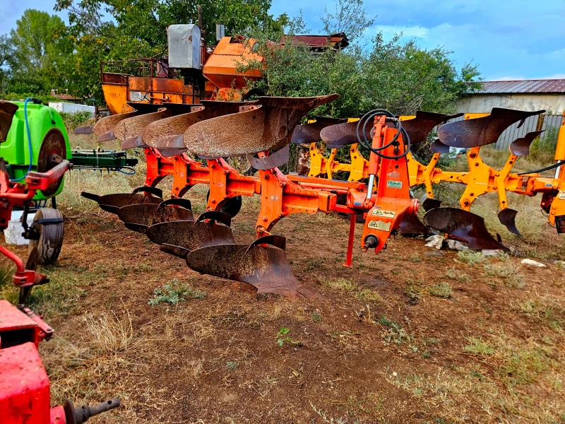 Плуг Kuhn Vari-Master 110 