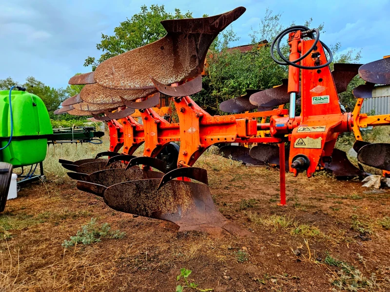 Плуг Kuhn Vari-Master 110 , снимка 2 - Селскостопанска техника - 51669845