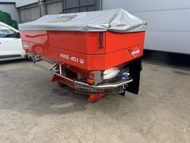 Торачка Rauch Kuhn Axis 40.1W с кантар, снимка 3 - Селскостопанска техника - 51816492