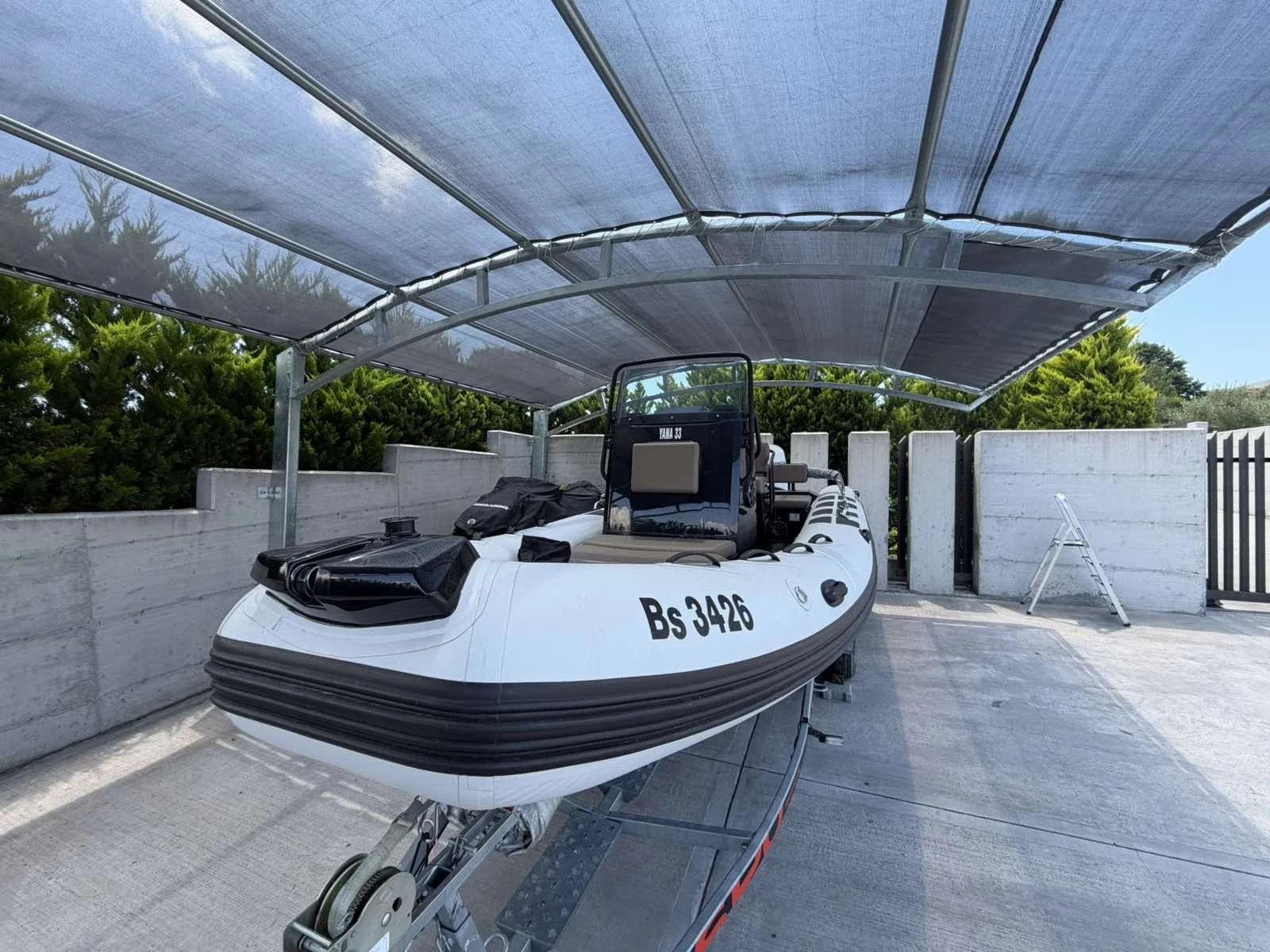 Надуваема лодка Brig N610 Възможен бартер