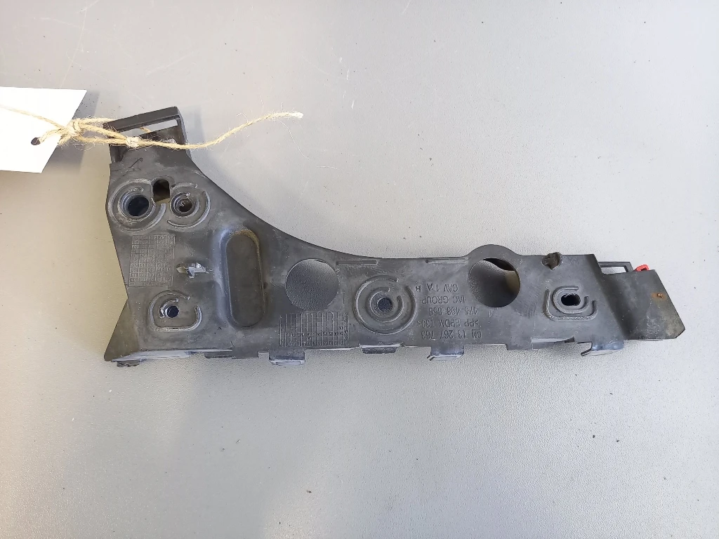 Водач държач предна броня ляв Опел Мерива Б 