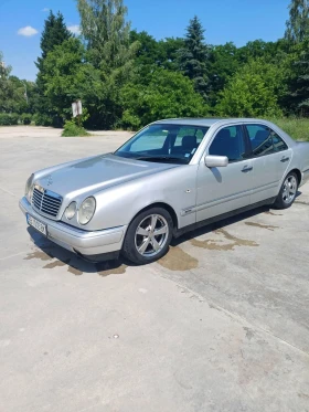 Обява за продажба на Mercedes-Benz E 250 ~3 300 лв. - изображение 1