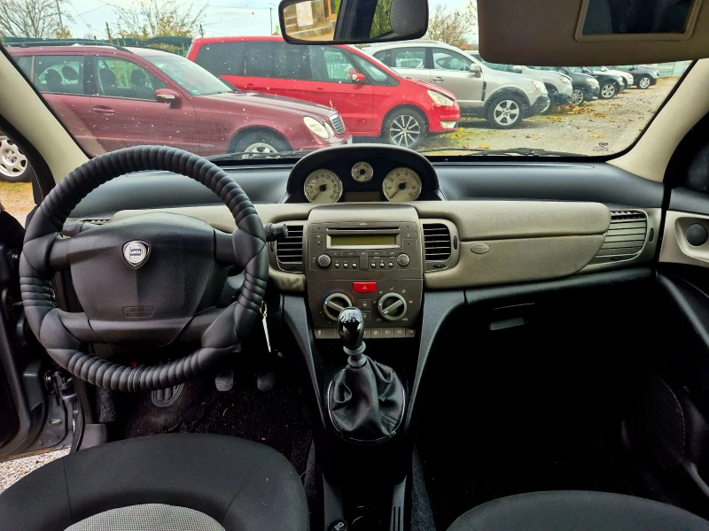 Lancia Ypsilon 1.2i klima, снимка 7 - Автомобили и джипове - 48076957