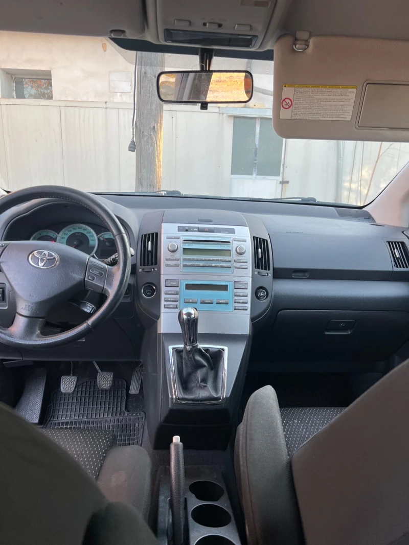 Toyota Corolla verso 2.2D-4D 136к.с FACELIFT , снимка 8 - Автомобили и джипове - 48117327