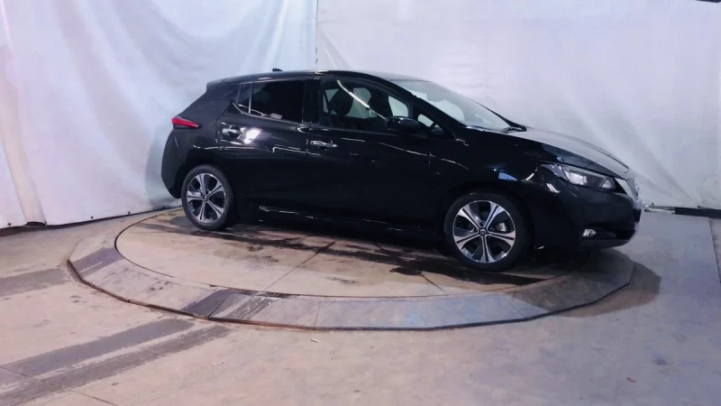 Nissan Leaf  Tekna 40 KWh, снимка 3 - Автомобили и джипове - 49262280