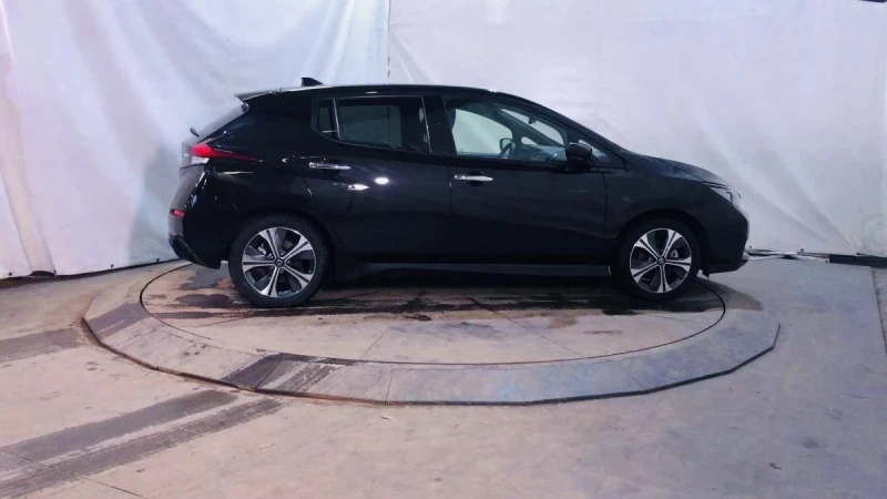 Nissan Leaf  Tekna 40 KWh, снимка 4 - Автомобили и джипове - 49262280