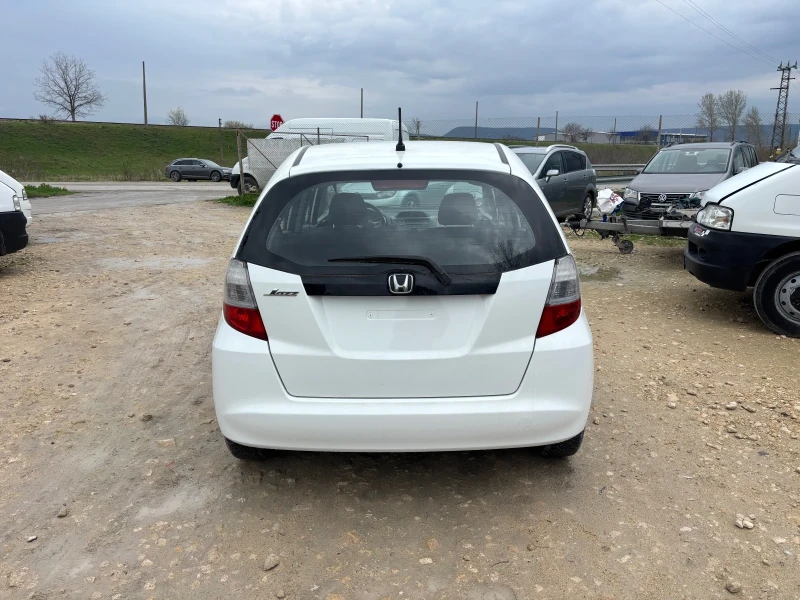 Honda Jazz 1.4 elegance, снимка 4 - Автомобили и джипове - 49748650