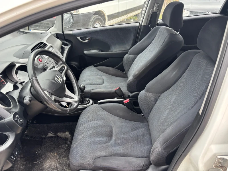 Honda Jazz 1.4 elegance, снимка 8 - Автомобили и джипове - 49748650