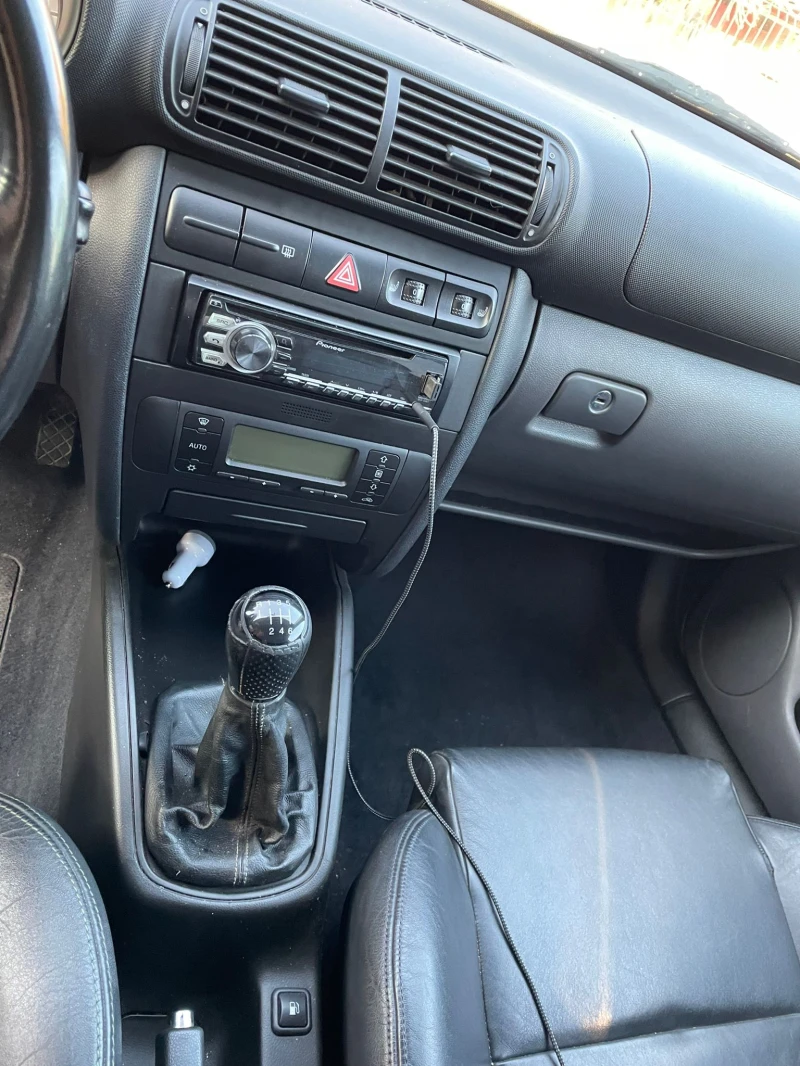 Seat Leon, снимка 5 - Автомобили и джипове - 52597002