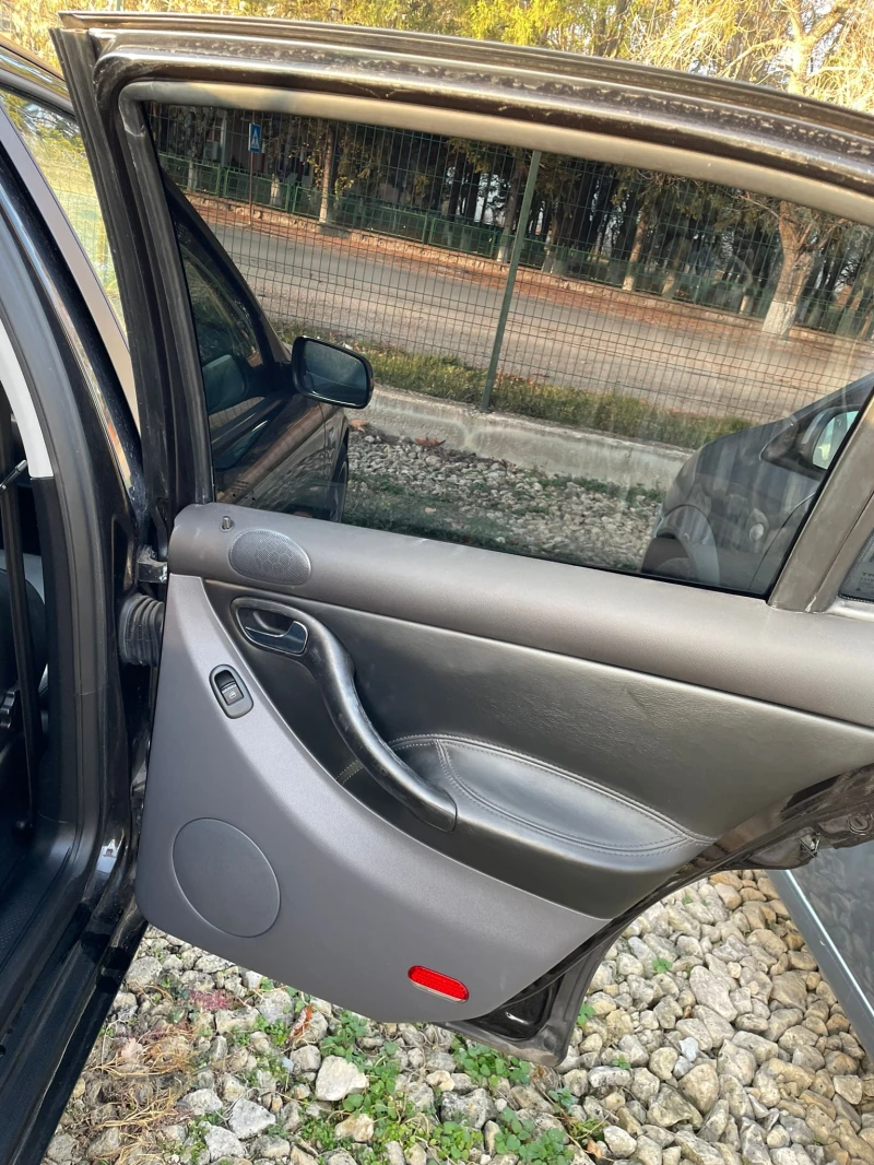 Seat Leon, снимка 11 - Автомобили и джипове - 52597002