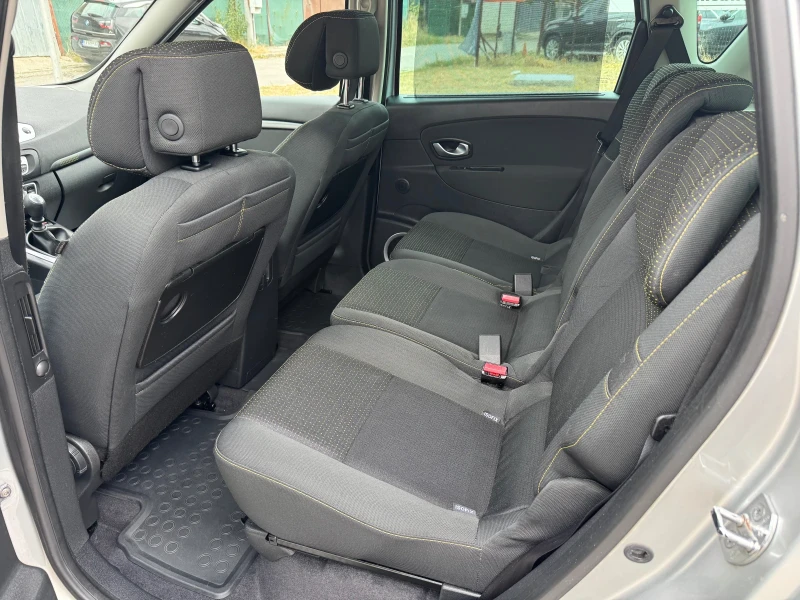 Renault Scenic 1.5DCi, снимка 11 - Автомобили и джипове - 51896836