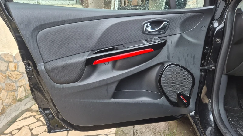 Renault Clio 0.9 turbo TCe, снимка 9 - Автомобили и джипове - 52096629