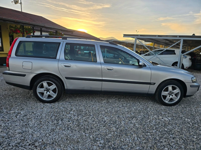Volvo V70 2.4 D  131кс КЛИМАТИК , снимка 6 - Автомобили и джипове - 52321523