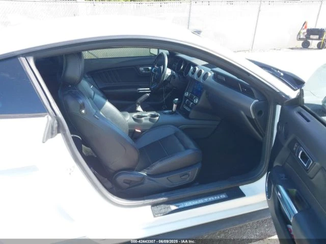 Ford Mustang ECOBOOST PREMIUM FASTBACK - изображение 7