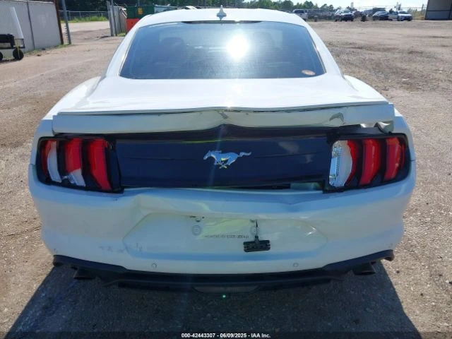 Ford Mustang ECOBOOST PREMIUM FASTBACK - изображение 5