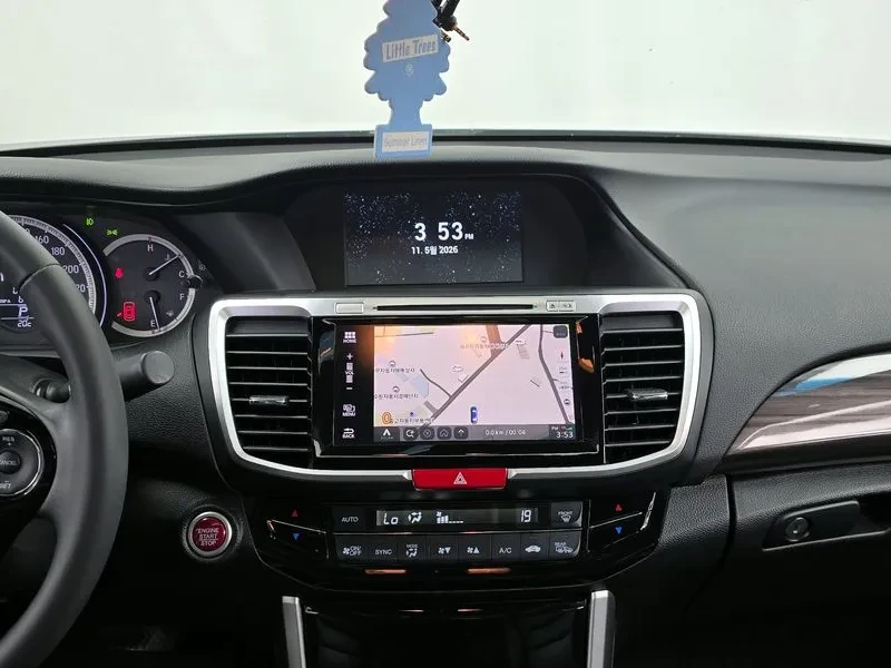 Honda Accord 2.4 9TH GENERATION, снимка 13 - Автомобили и джипове - 54956689