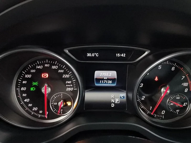 Mercedes-Benz CLA 250 САМО 30% АВАНС, снимка 8 - Автомобили и джипове - 55735092