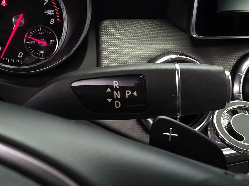 Mercedes-Benz CLA 250 САМО 30% АВАНС , снимка 17 - Автомобили и джипове - 56020163