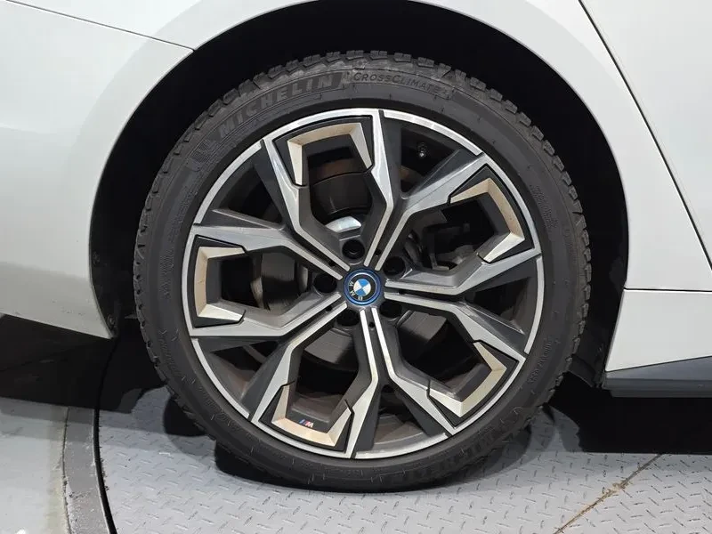 BMW i4 EDRIVE40/M PACK, снимка 5 - Автомобили и джипове - 56656820