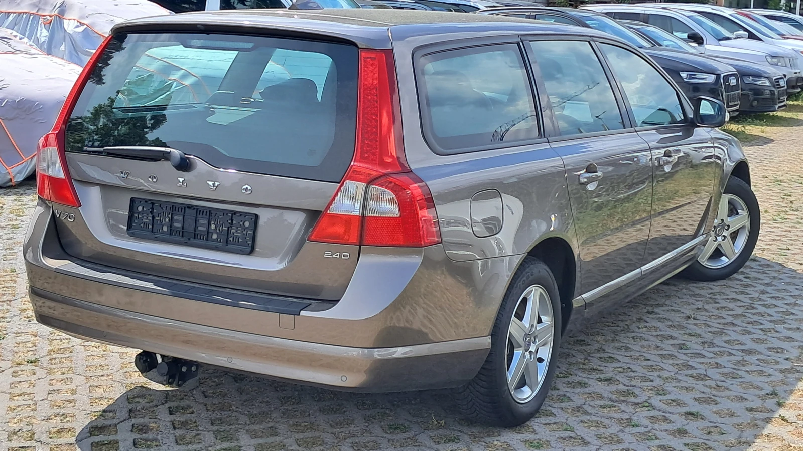 Volvo V70 FULL РЕАЛ КМ ИЗКЛЮЧИТЕЛЕН 2.4D-163 СЕРВ КНИЖ УНИКТ, снимка 5 - Автомобили и джипове - 7909209