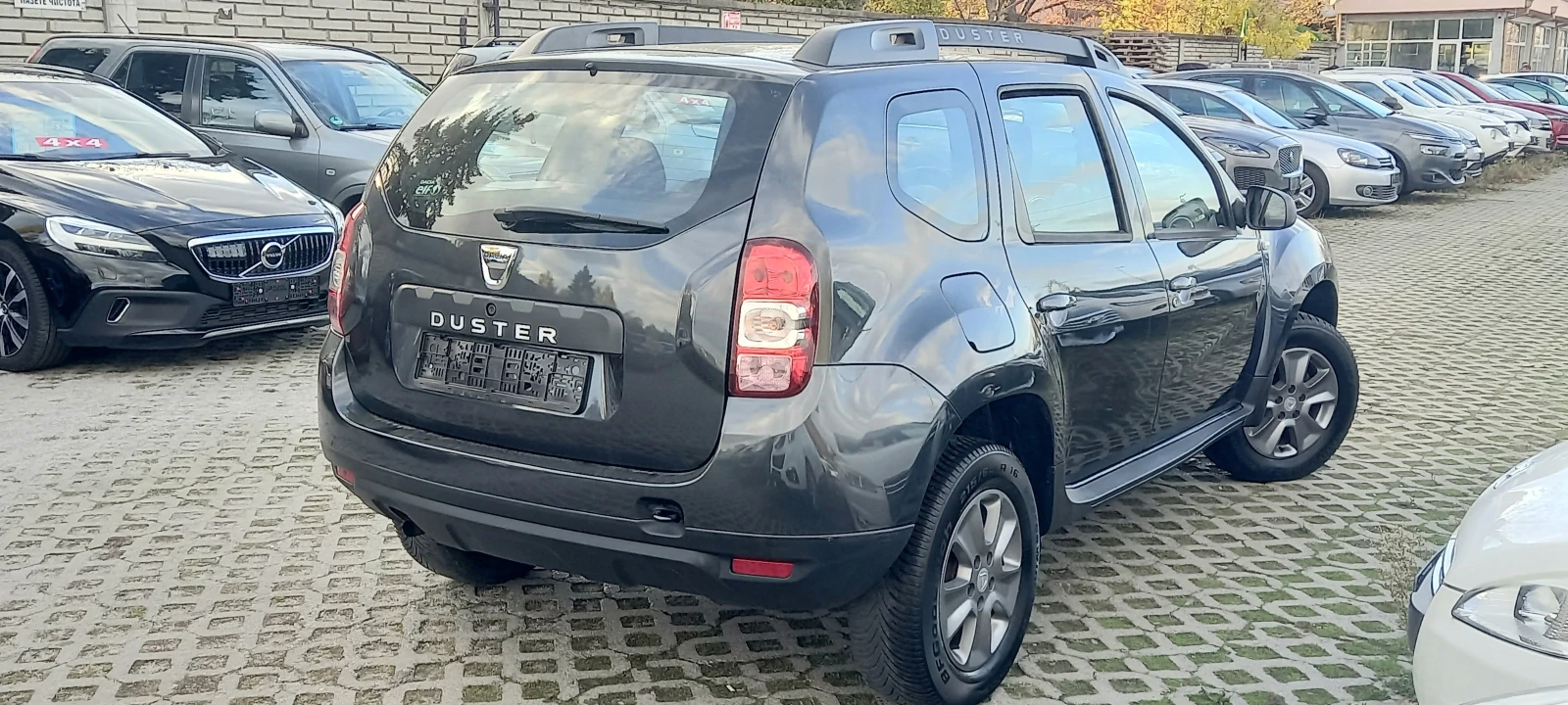 Dacia Duster 1.6 ИЗКЛЮЧИТЕЛН ГАЗ/БЕНЗН СЕРВИ КНИЖК УНИКТ ОБСЛЖН - изображение 4