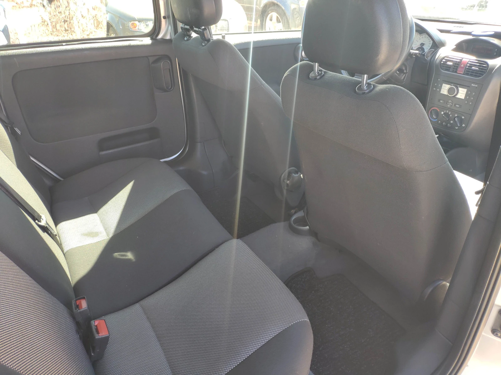 Opel Combo 1.4i - изображение 10