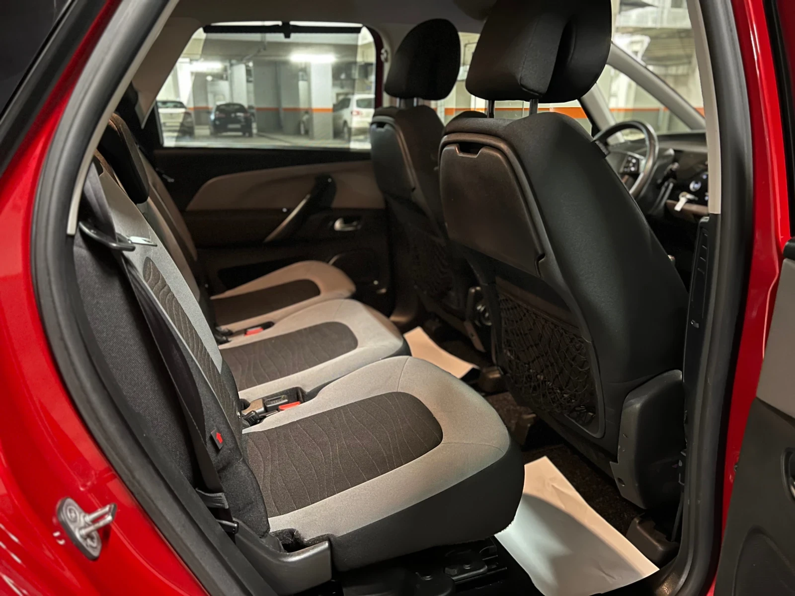 Citroen C4 Picasso 1.6HDI-Лизинг през Уникредит по 220лв на месец | Mobile.bg — изображение 13