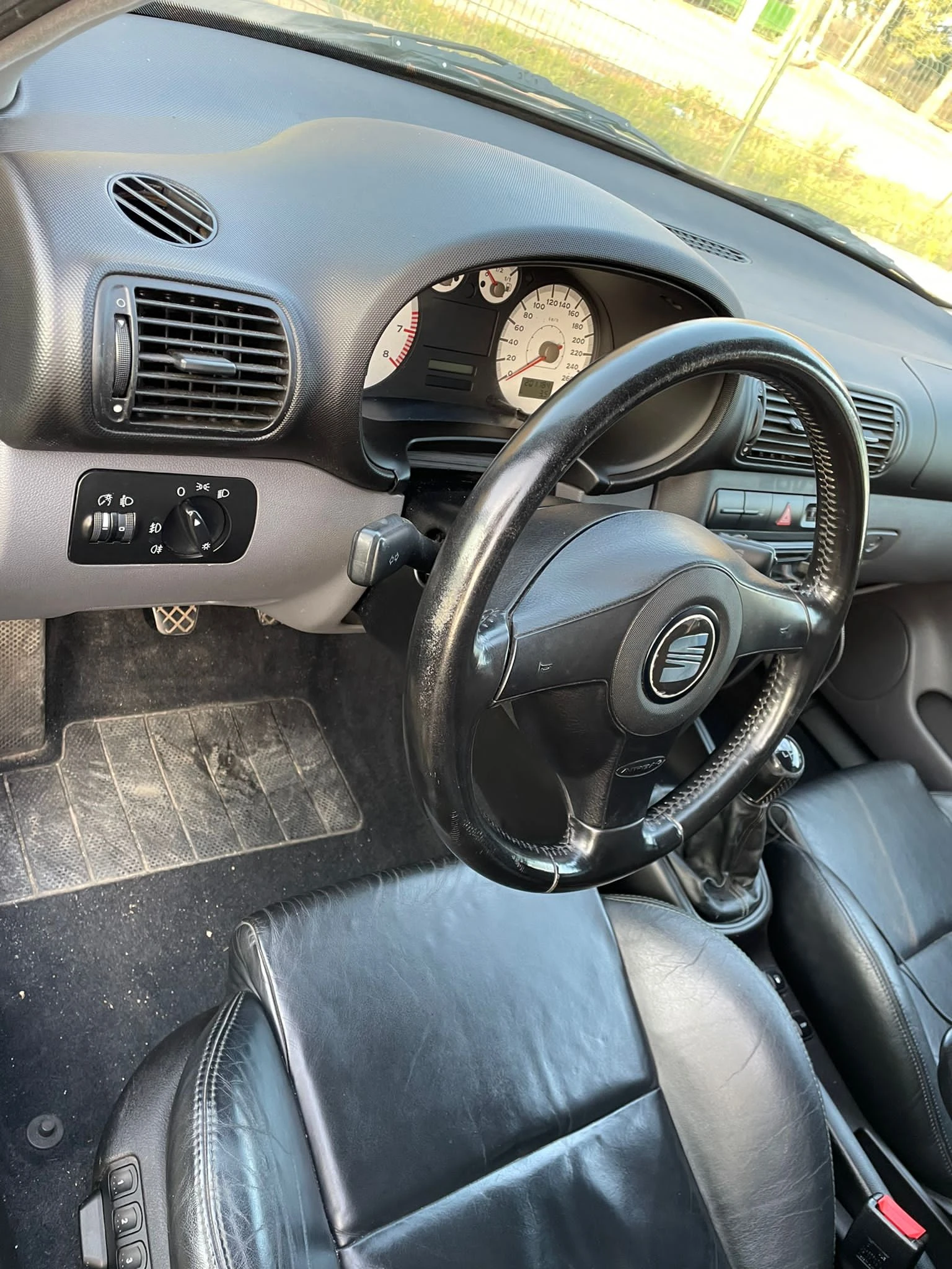 Seat Leon  - изображение 4