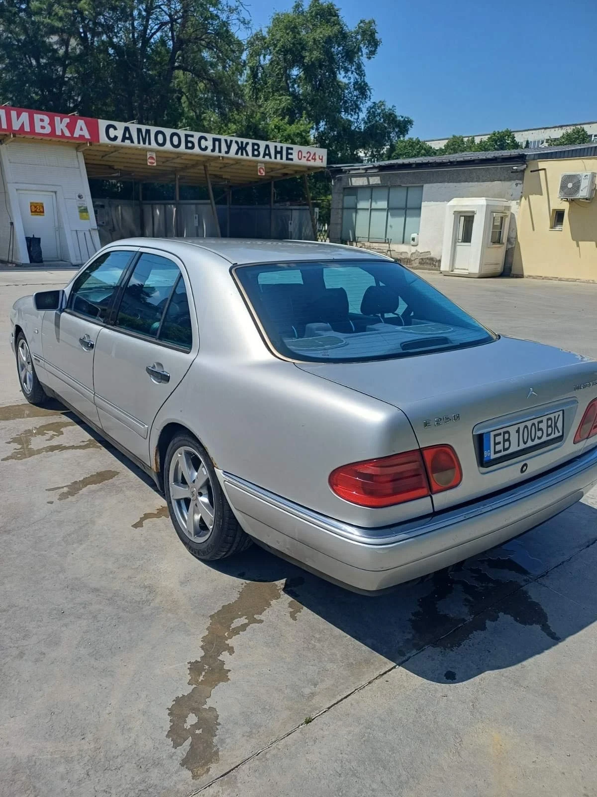 Mercedes-Benz E 250  - изображение 5