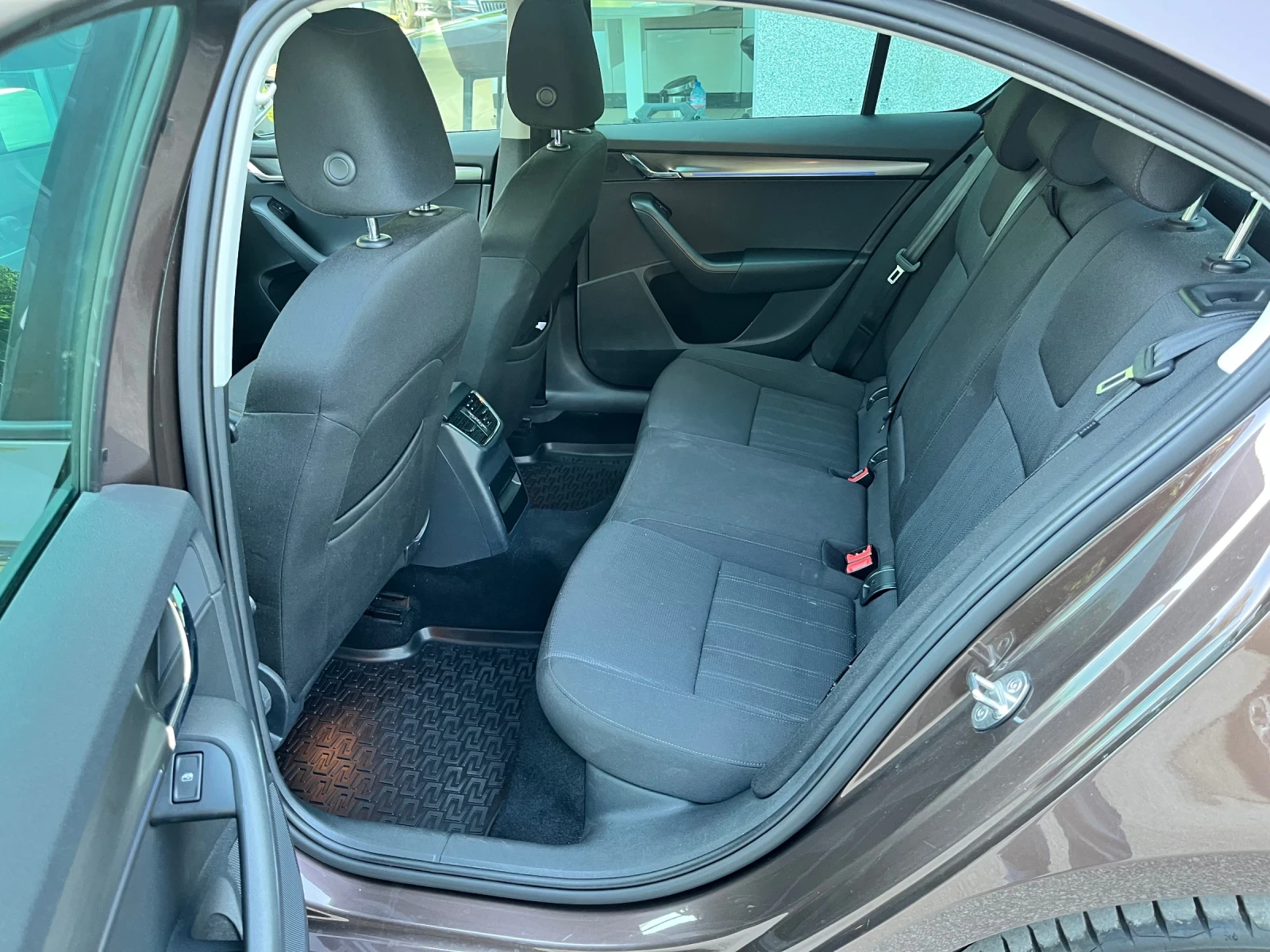 Skoda Octavia 2.0TDI 7DSG  - изображение 8