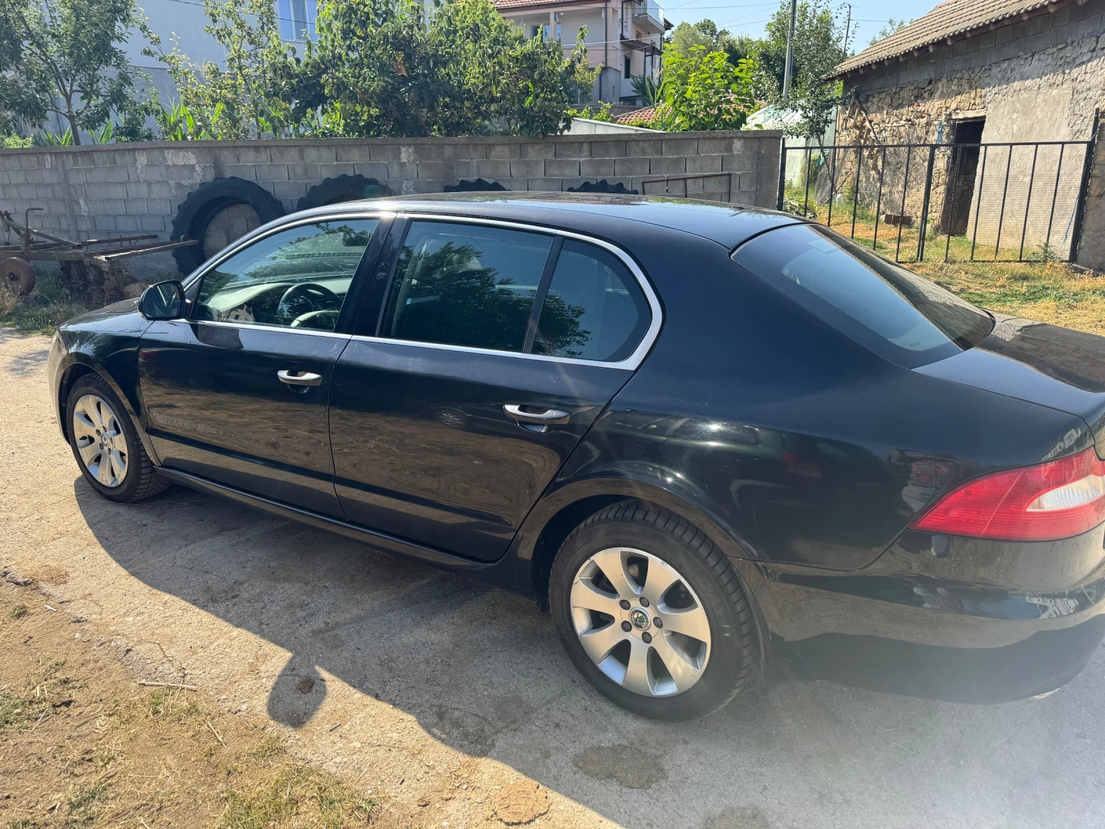 Skoda Superb  - изображение 9