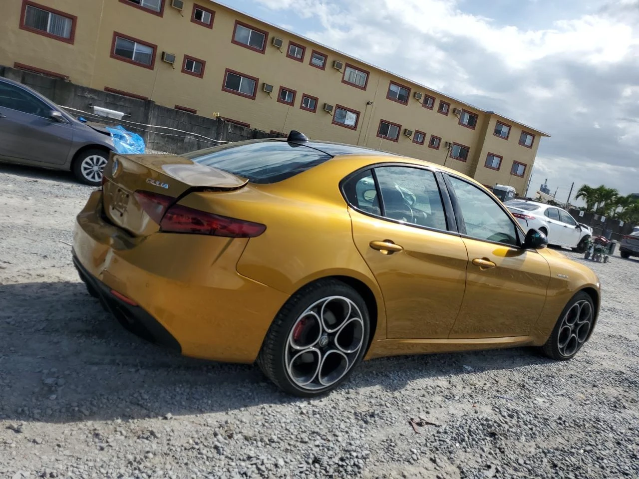 Alfa Romeo Giulia 2023 ALFA ROMEO GIULIA TI - изображение 4
