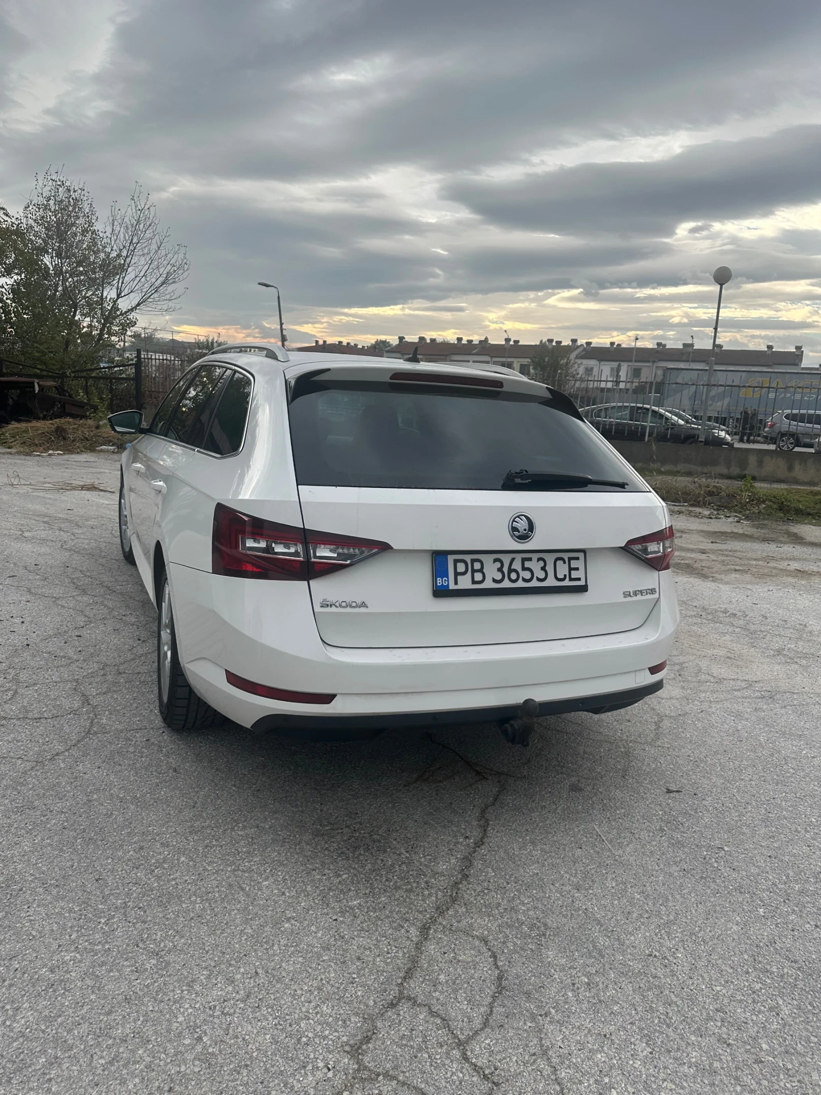 Skoda Superb  - изображение 9