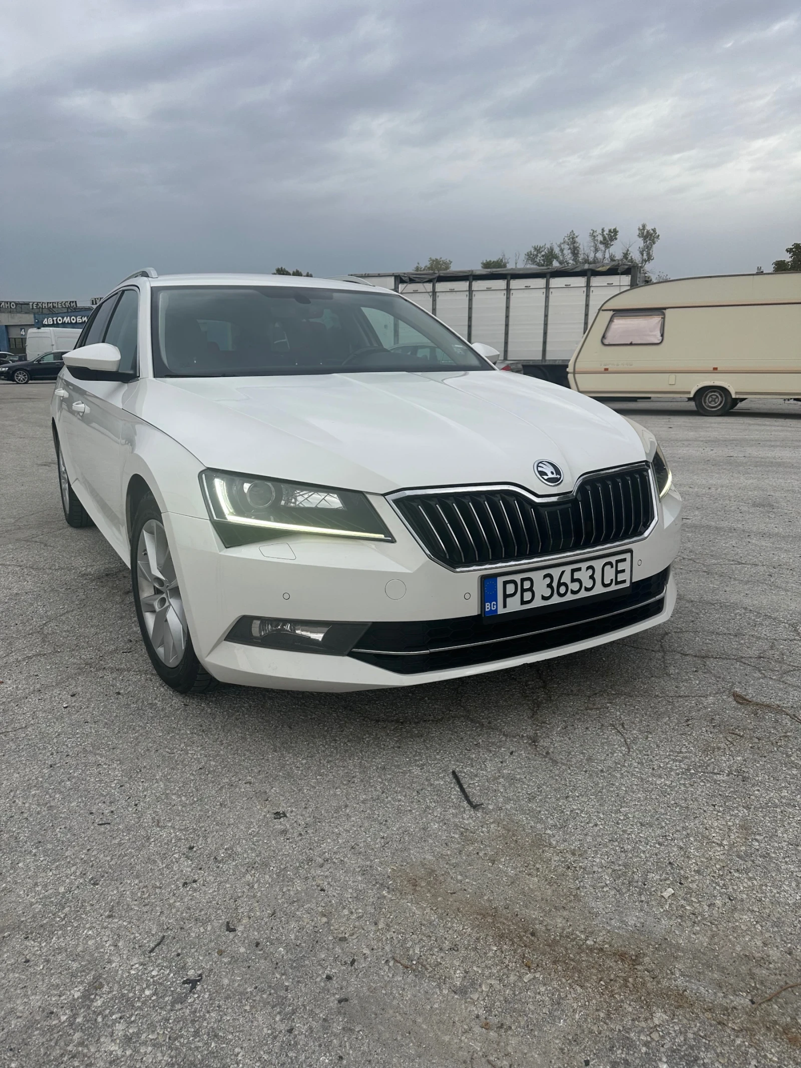 Skoda Superb  - изображение 5