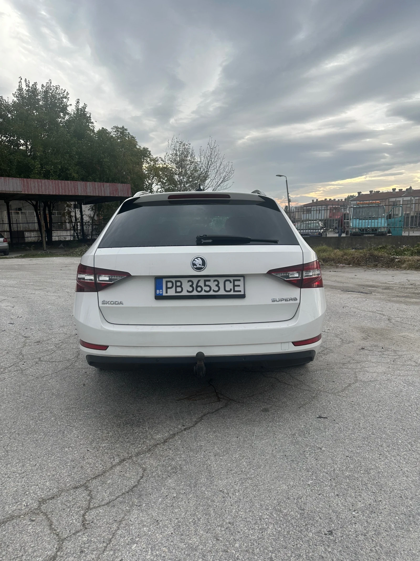 Skoda Superb  - изображение 8