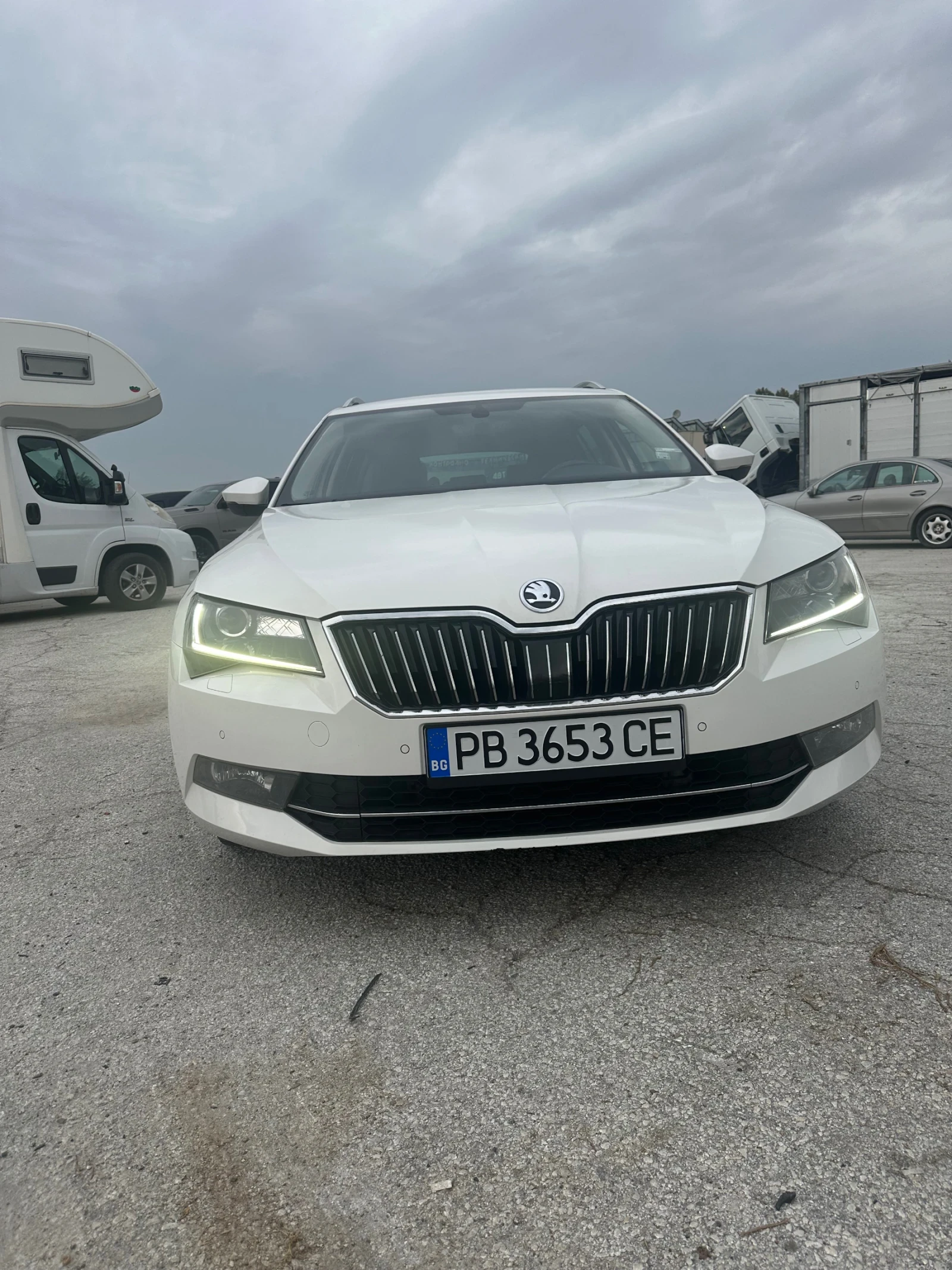 Skoda Superb  - изображение 3