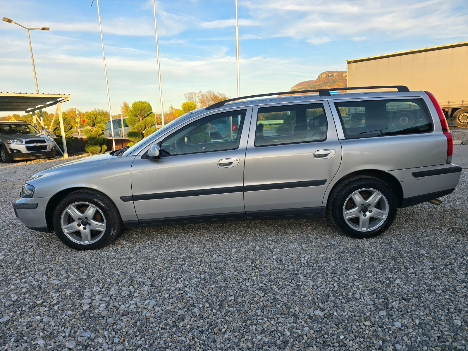 Volvo V70 2.4 D  131кс КЛИМАТИК  - изображение 2