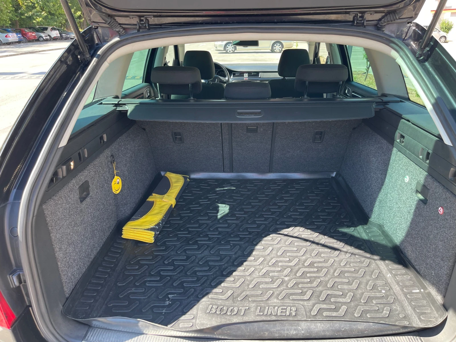 Skoda Superb 2.0 TDi 140 к.с. - изображение 9