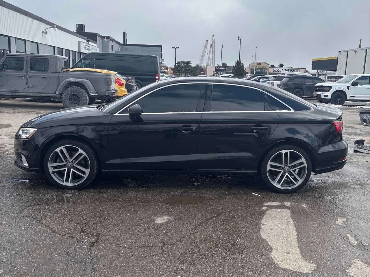 Audi A3 * Komfort * CARFAX * ЦЕНА ДО БГ, снимка 2 - Автомобили и джипове - 53894892